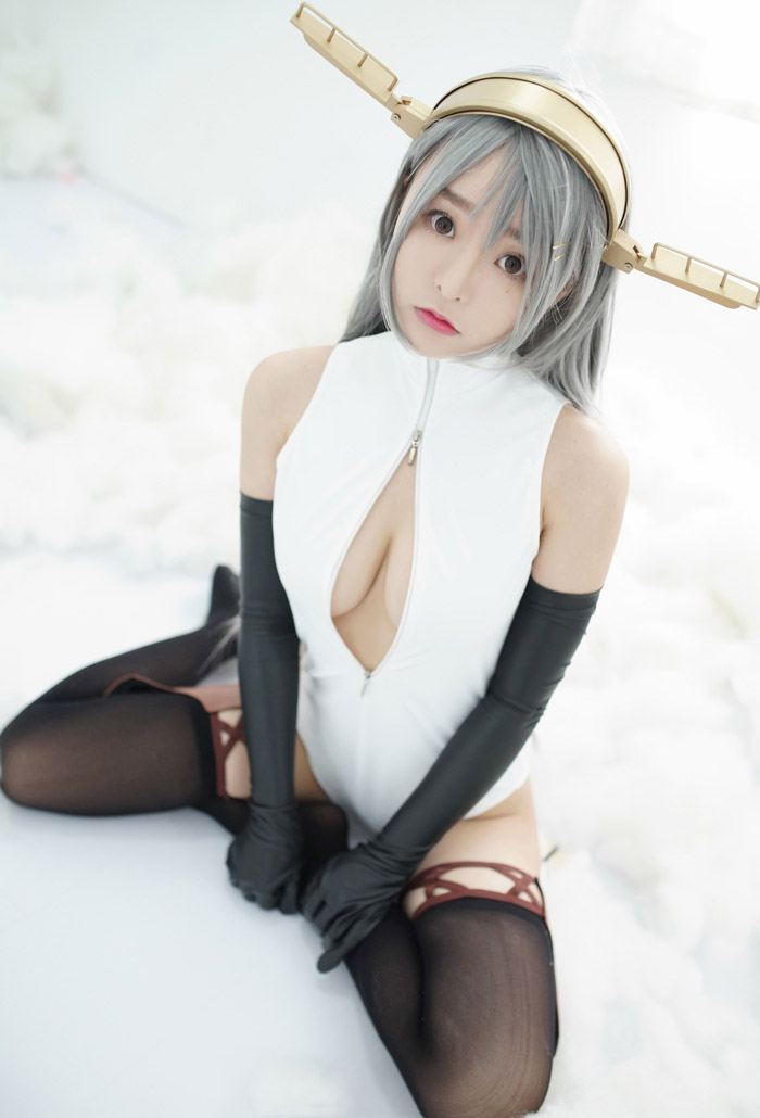 舰娘cosplay柳侑绮大胆开胸泳衣版