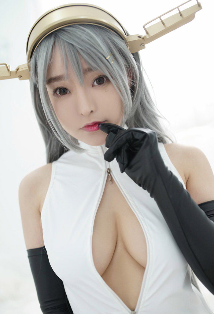 舰娘cosplay柳侑绮大胆开胸泳衣版